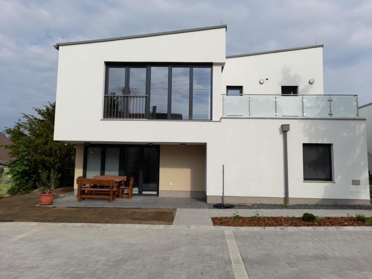 Kempi Kuckoja Balatonalmádi Kültér fotó