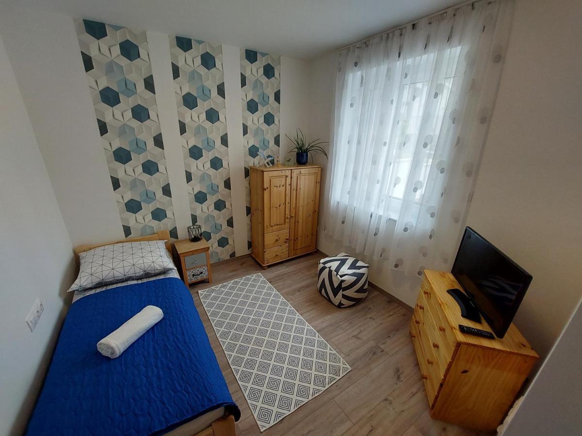 Kempi Kuckoja Balatonalmádi Kültér fotó